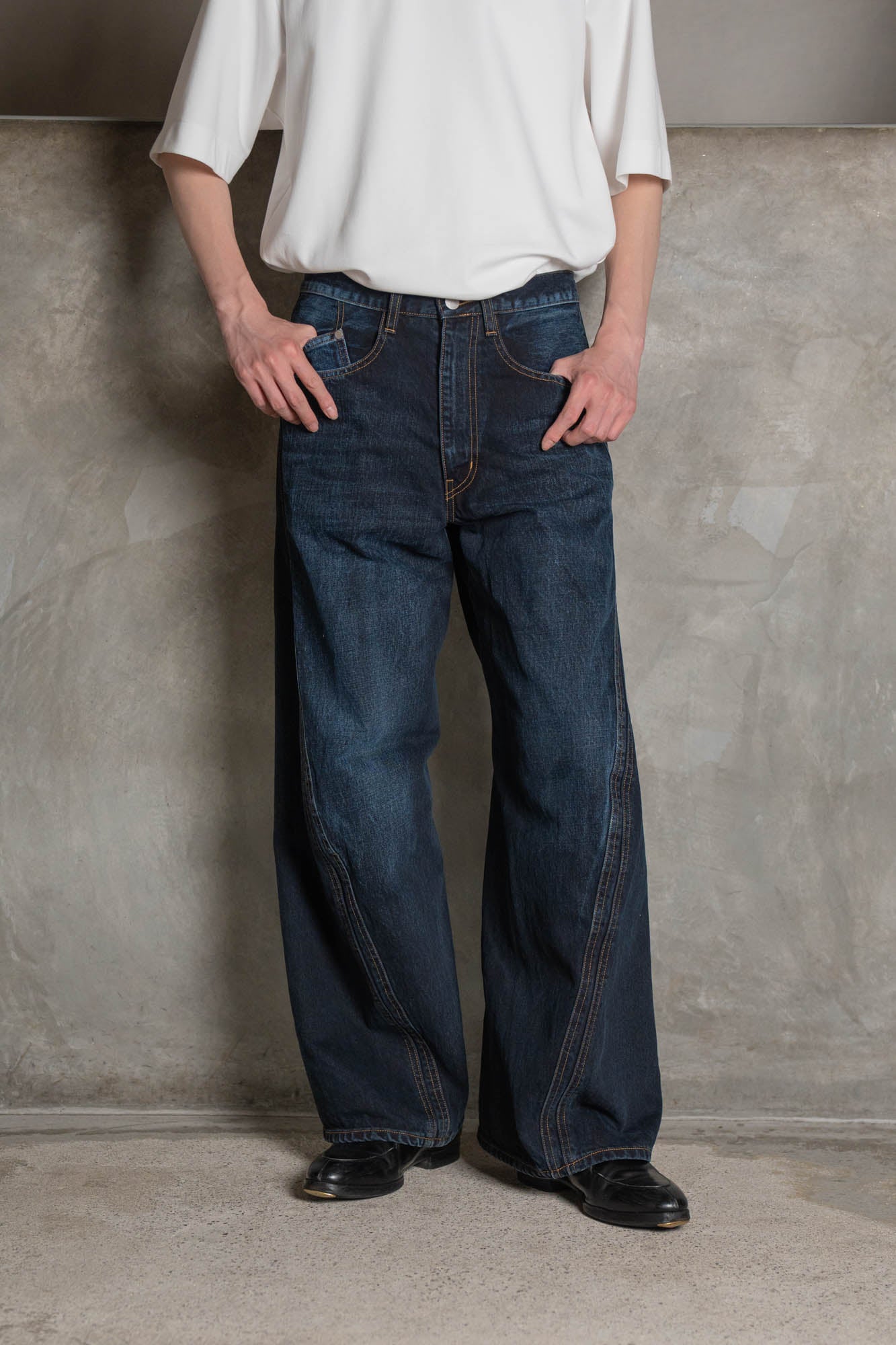 3D TWISTED WIDE LEG JEANS | デニム NVRFRGT（ネバーフォーゲット