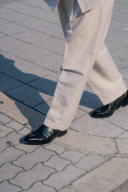 TWO TUCKS TAPERED TROUSERS