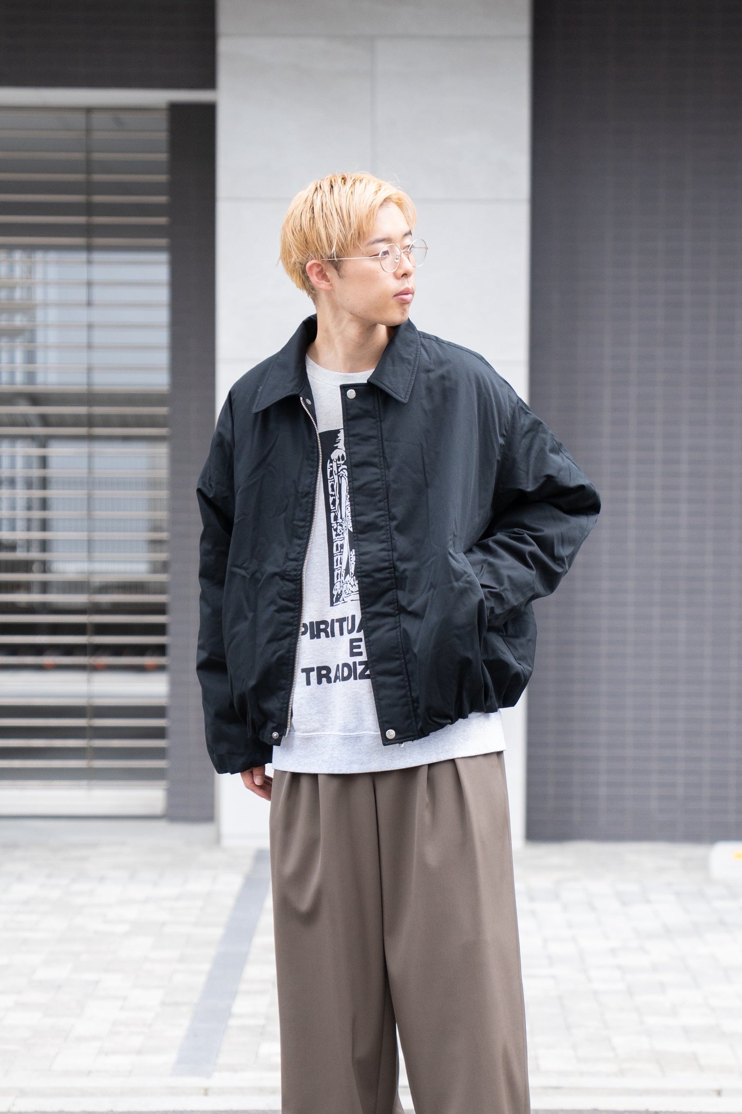 WIDE SQUARE ZIP UP DOWN JACKET