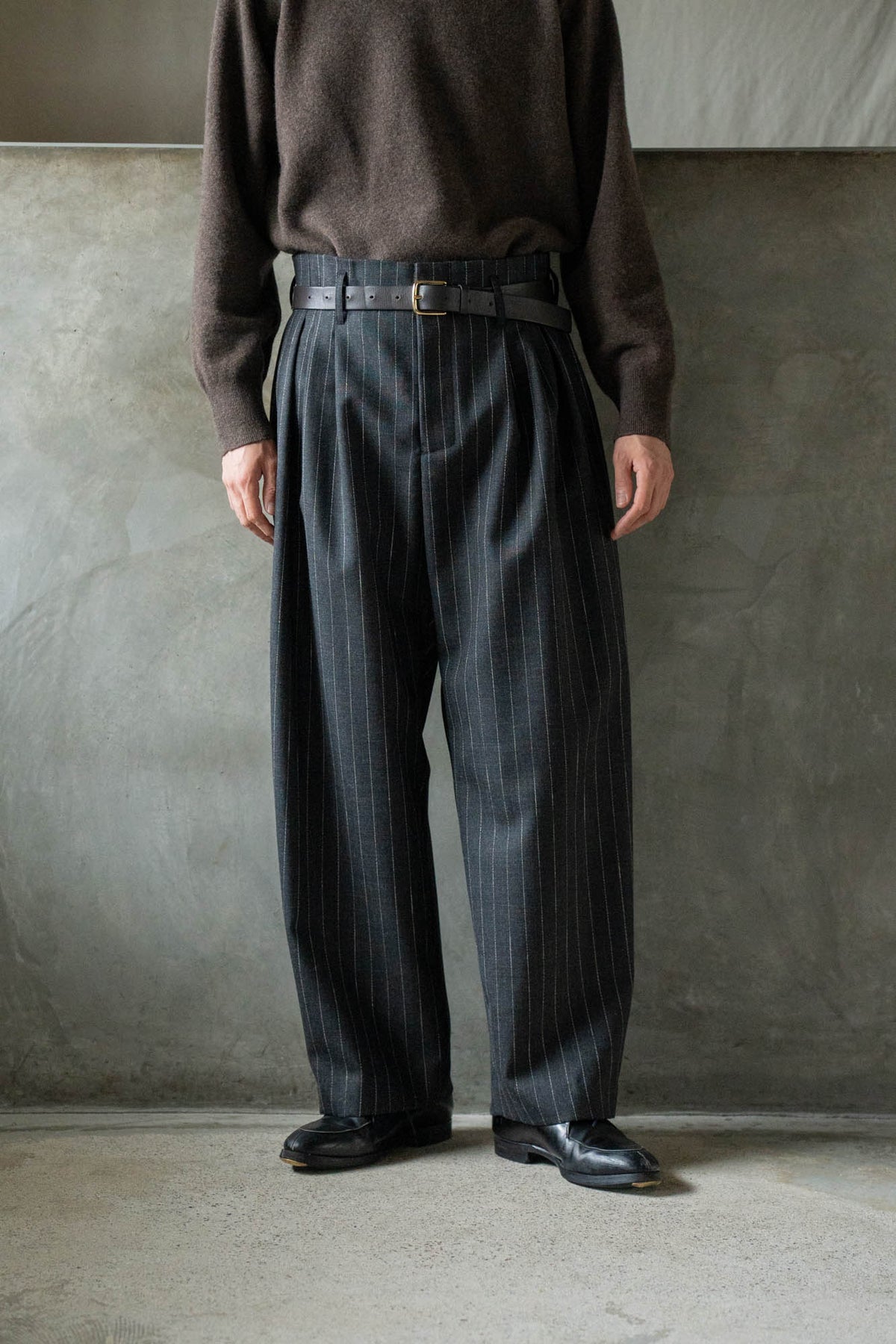 5 Tuck Trouser in Wool Pinstripe