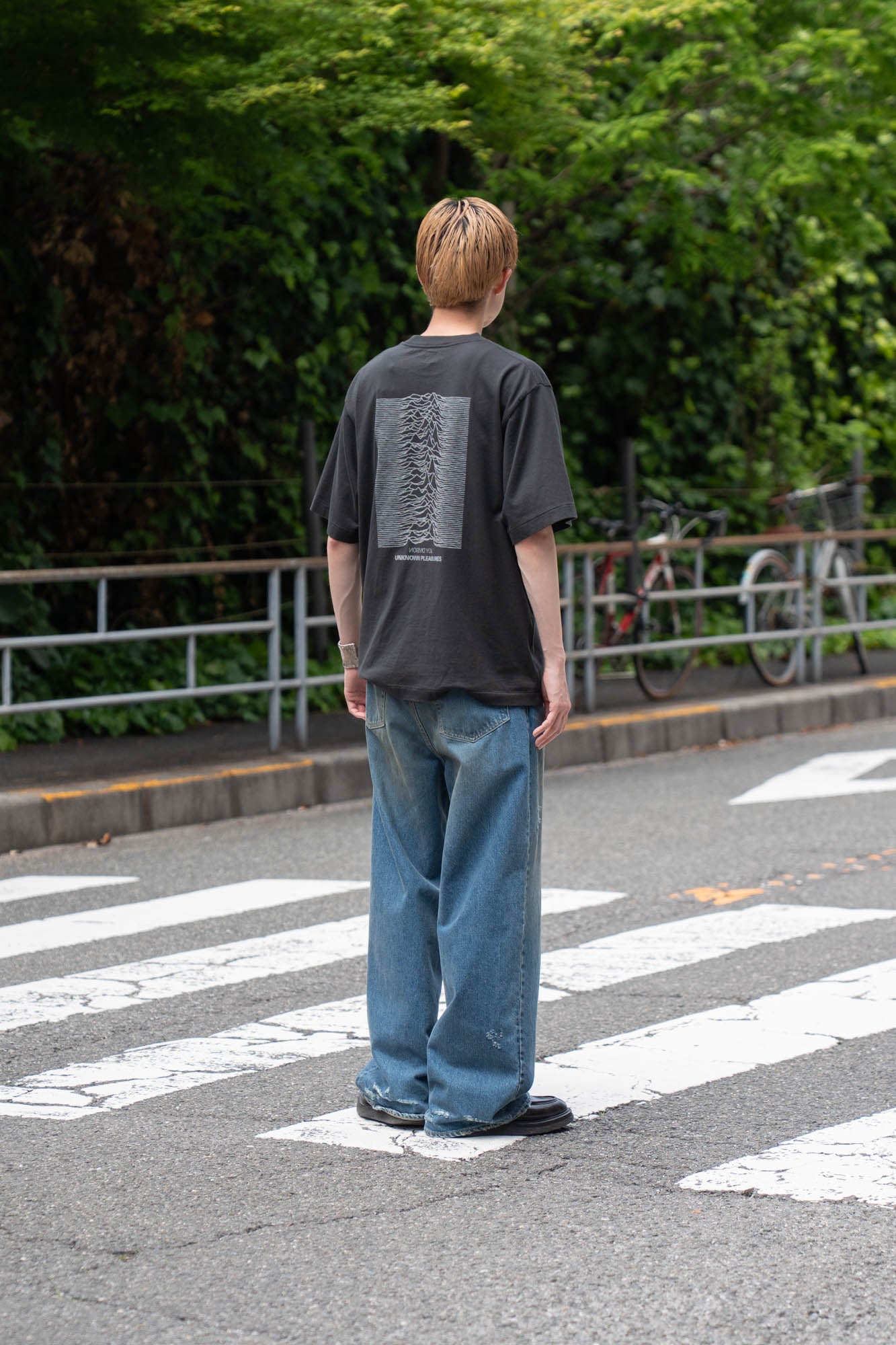 JD UNKNOWN PLEASURES Invert STANDARD