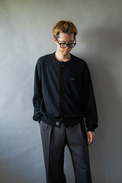 Wool knit cardigan for sign