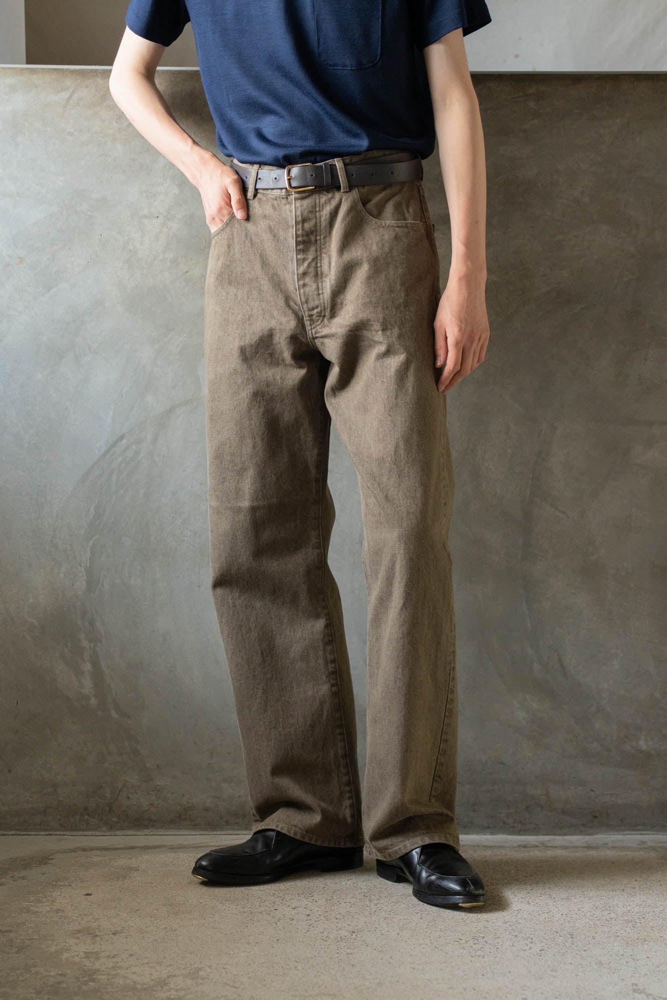 PURE STRAIGHT KHAKI DENIM