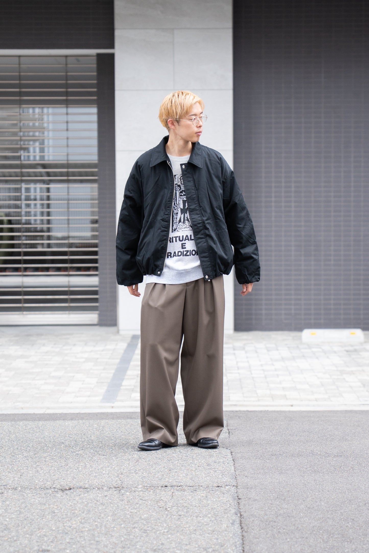 WIDE SQUARE ZIP UP DOWN JACKET