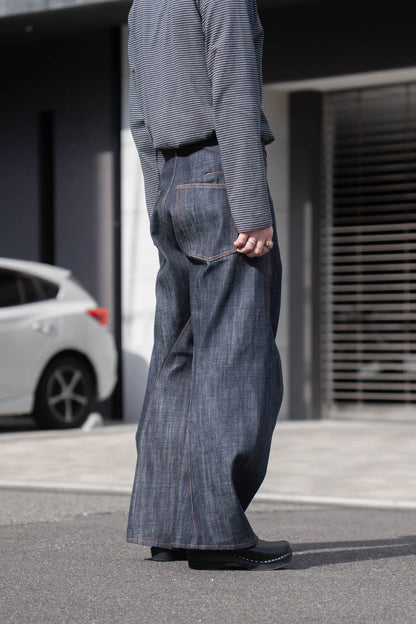 3D TWISTED WIDE LEG JEANS