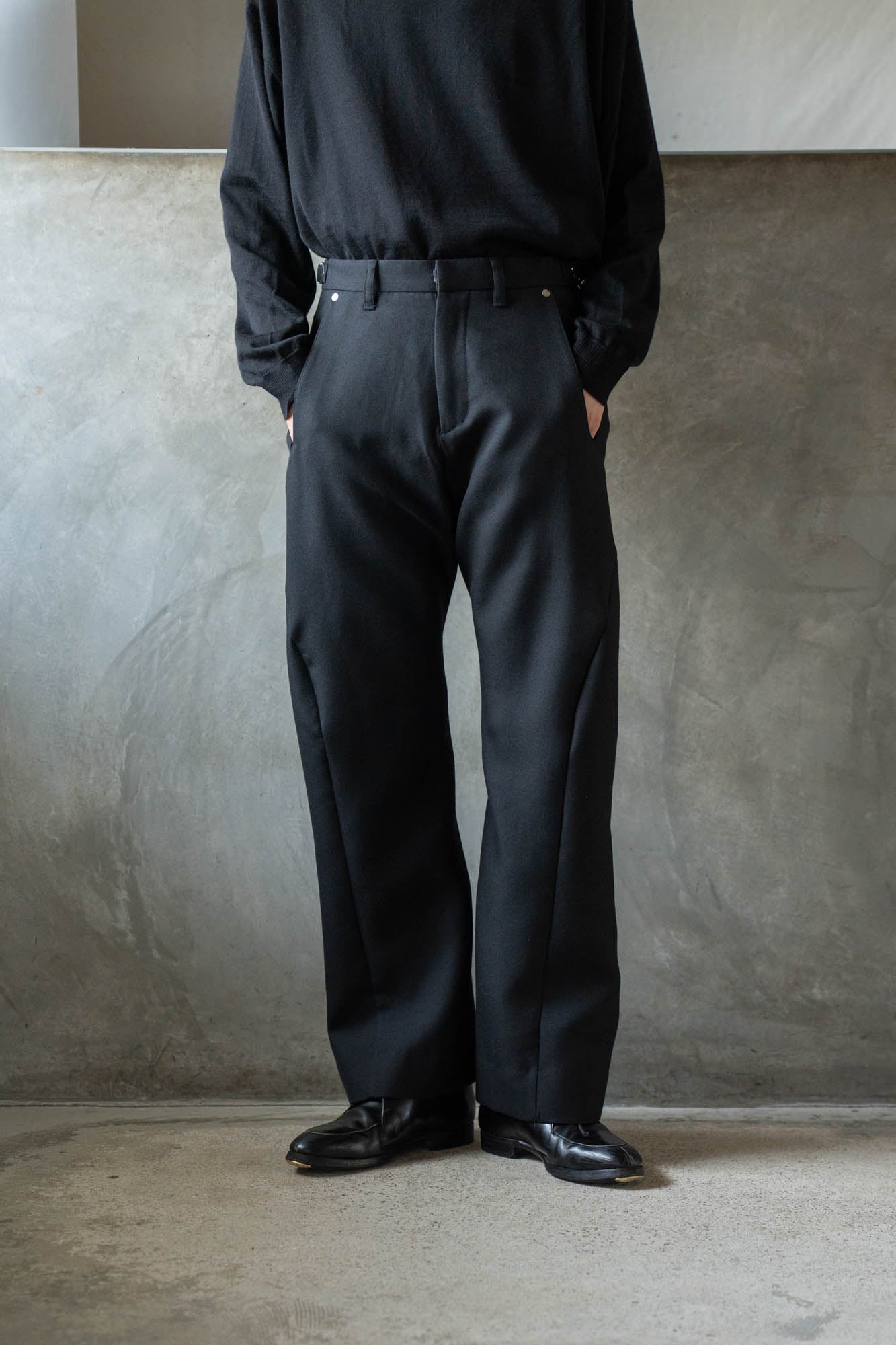 3D TWISTED TAILORED PANTS