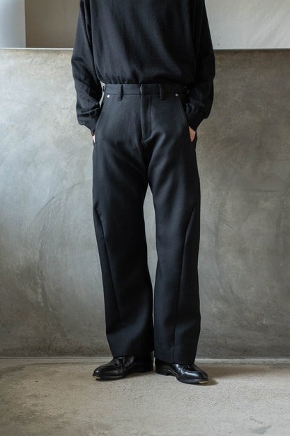 3D TWISTED TAILORED PANTS