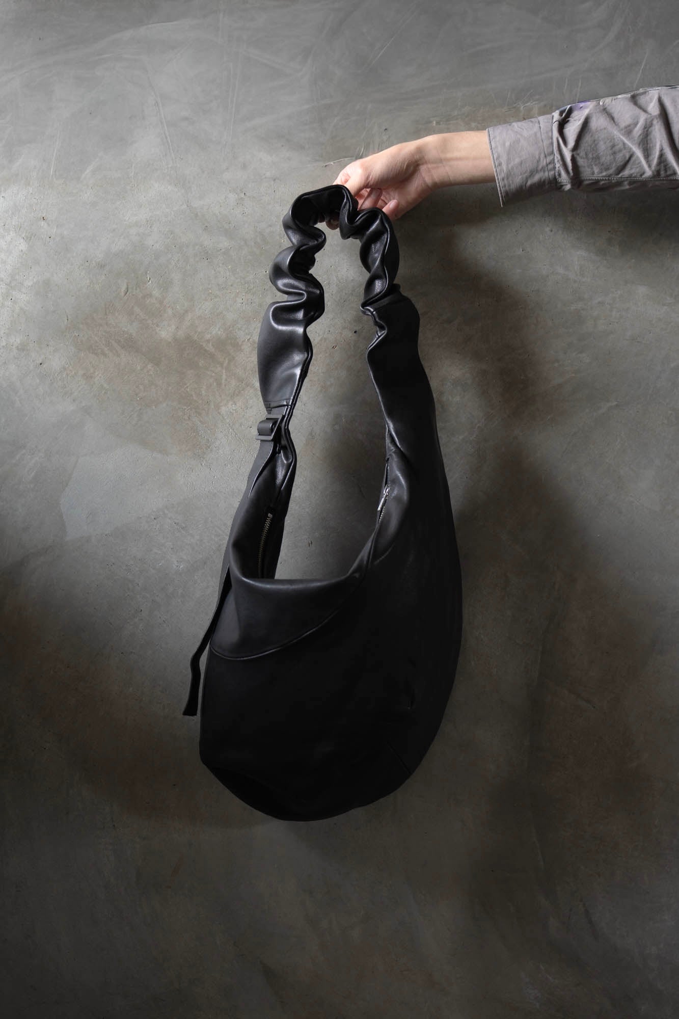 TWIST SHOULDER BAG(ST.1507) | バック ssstein（シュタイン）公式通販