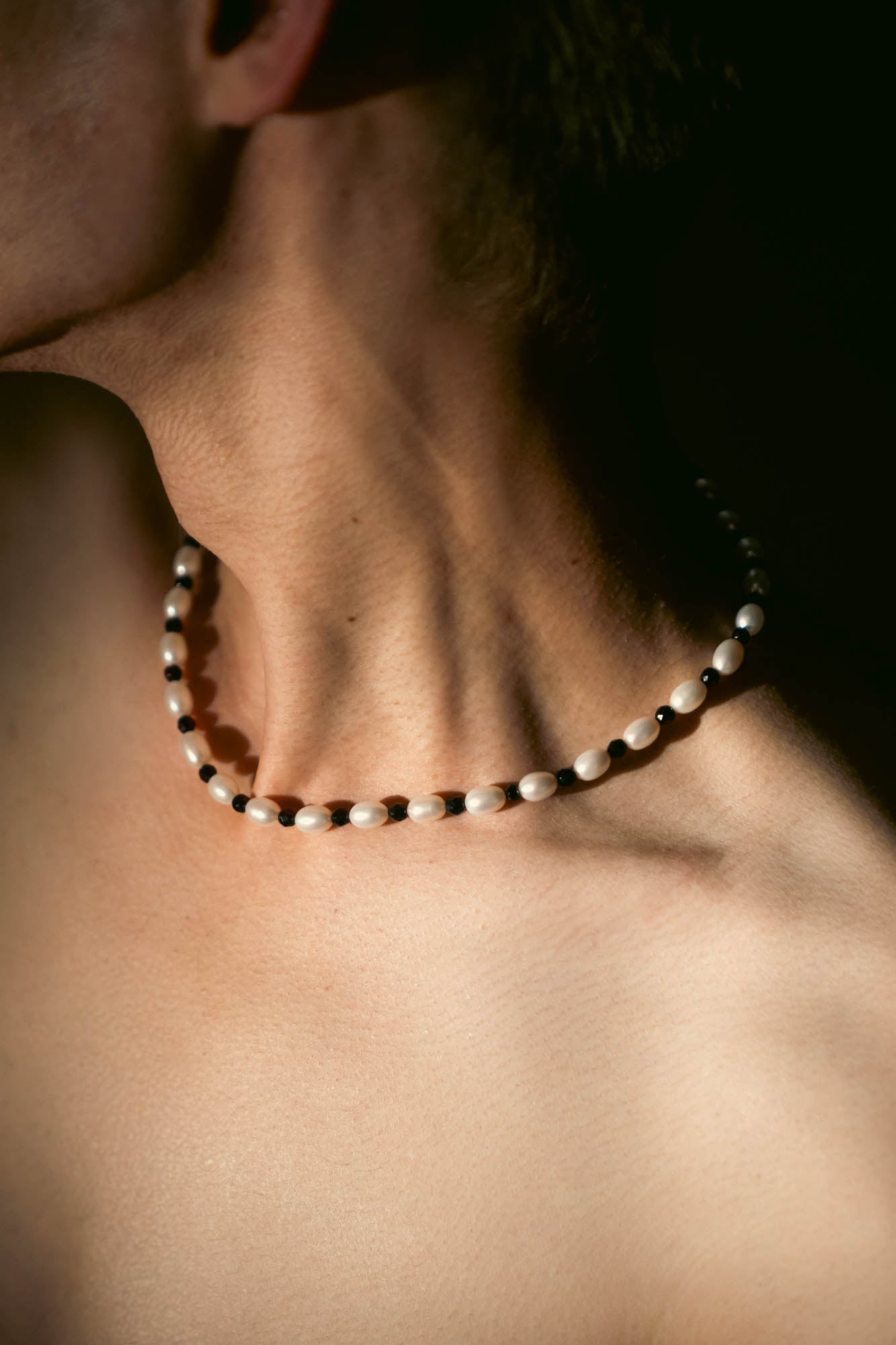 NOIR DEW PEARL NECKLACE
