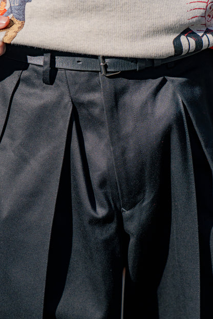 Pleat-design pant