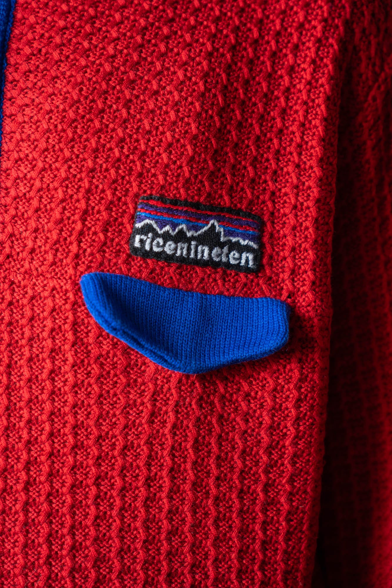 MOUNTAIN KNITTING PULLOVER