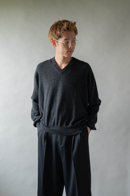 CASHMERE V-NECK KNIT .16