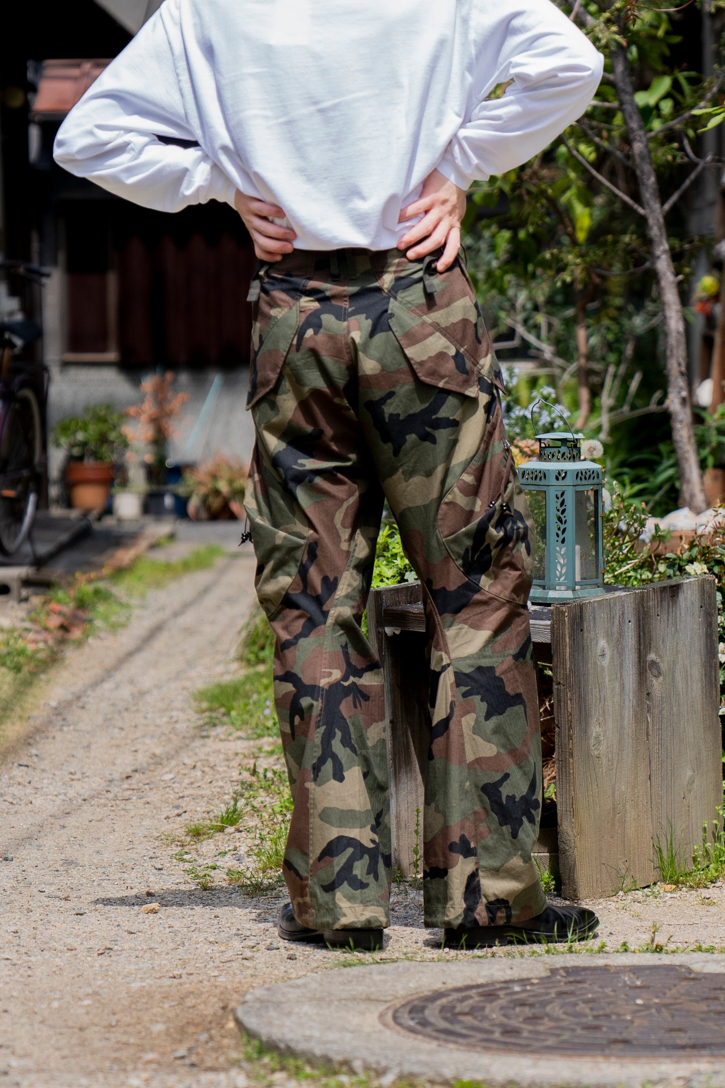 3D TWISTED CARGO PANTS
