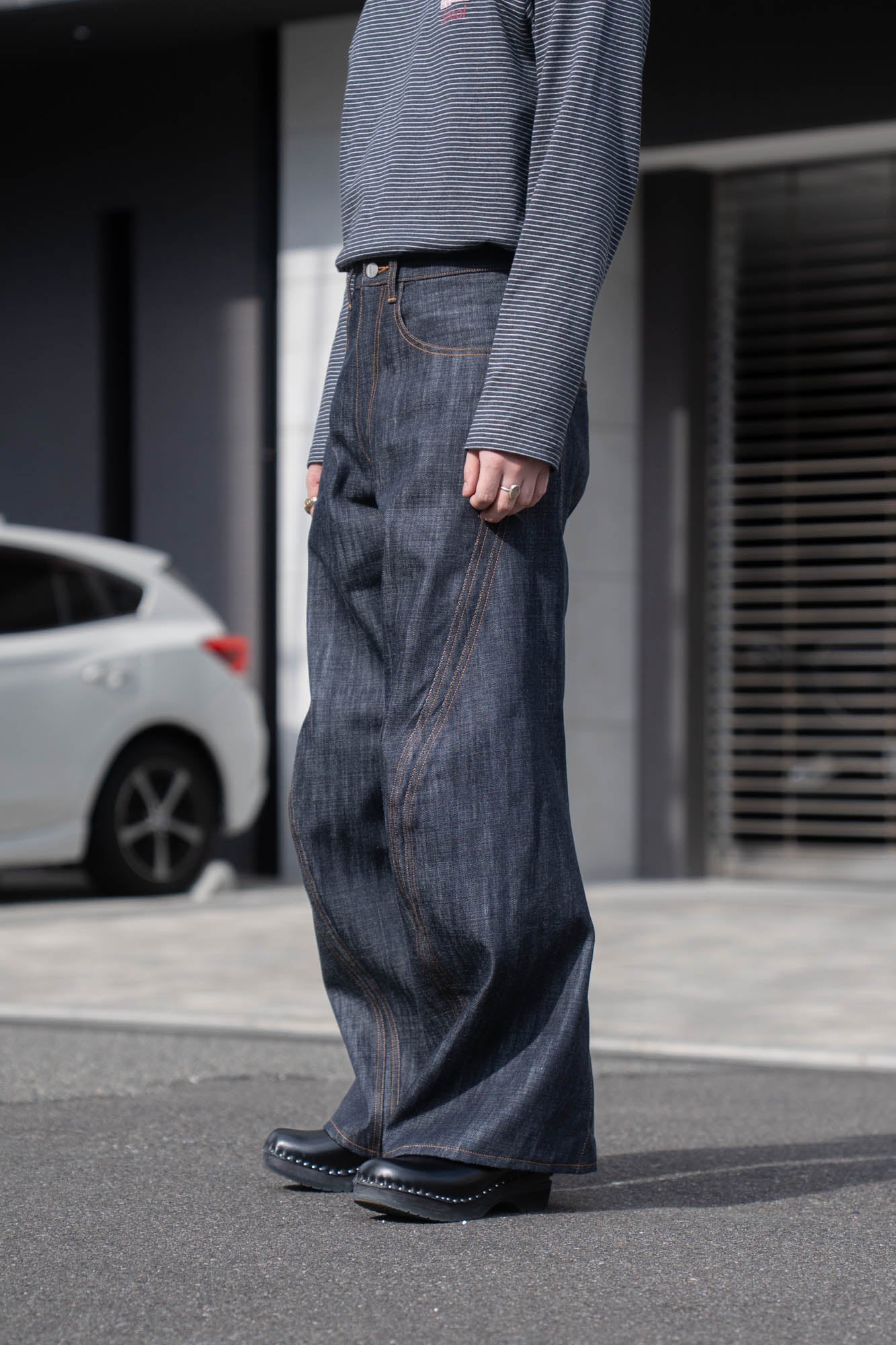 3D TWISTED WIDE LEG JEANS