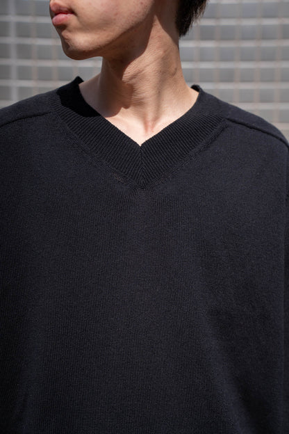 V NECK JUMPER