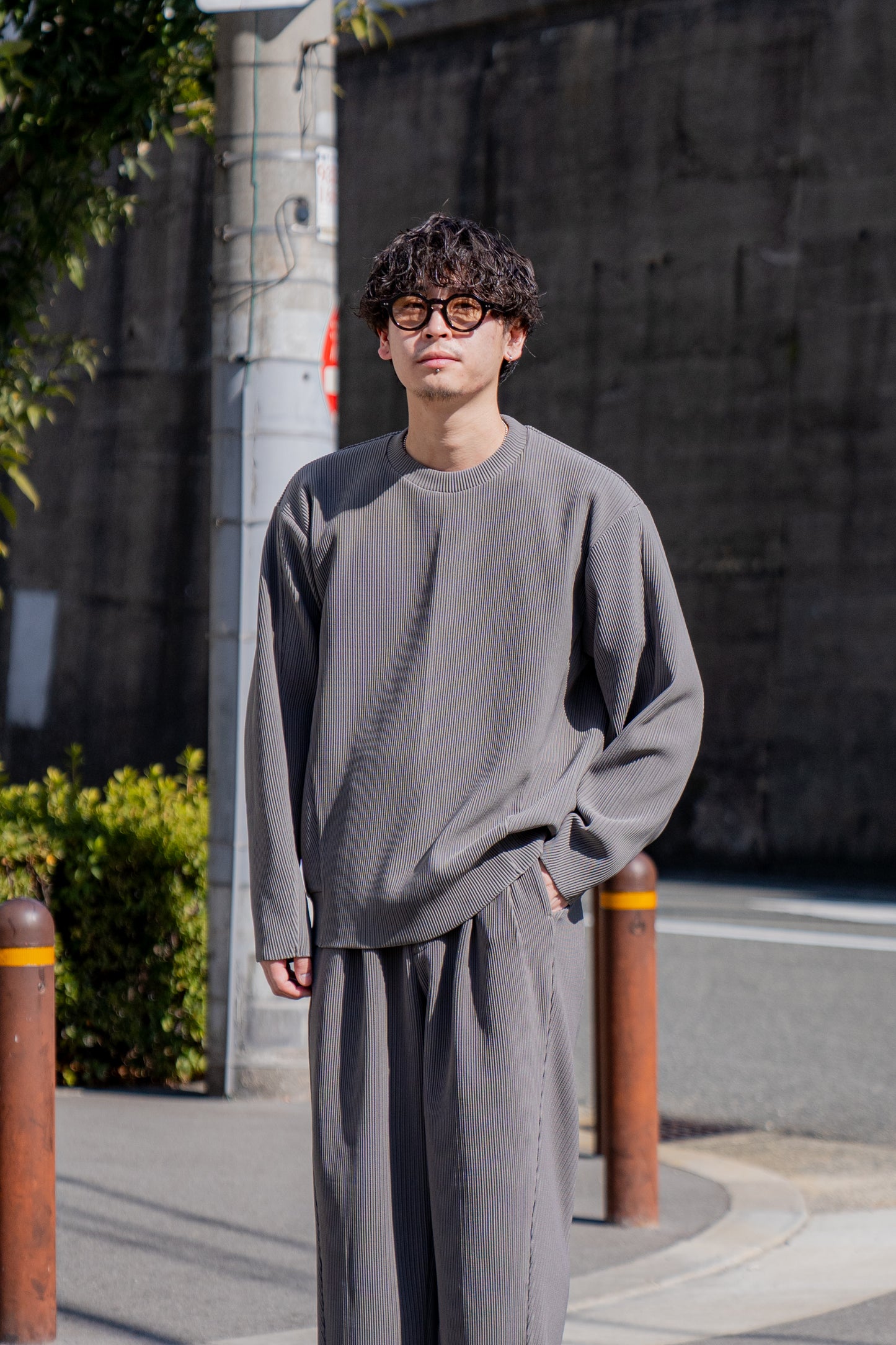 GRADATION PLEATS TWIST SLEEVE LS (ST.1128)