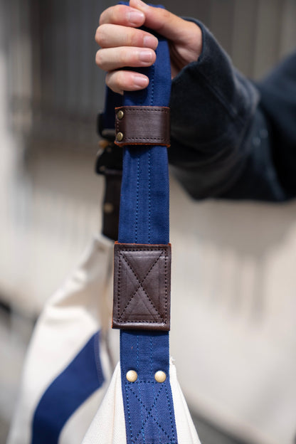 D cutting messenger bag