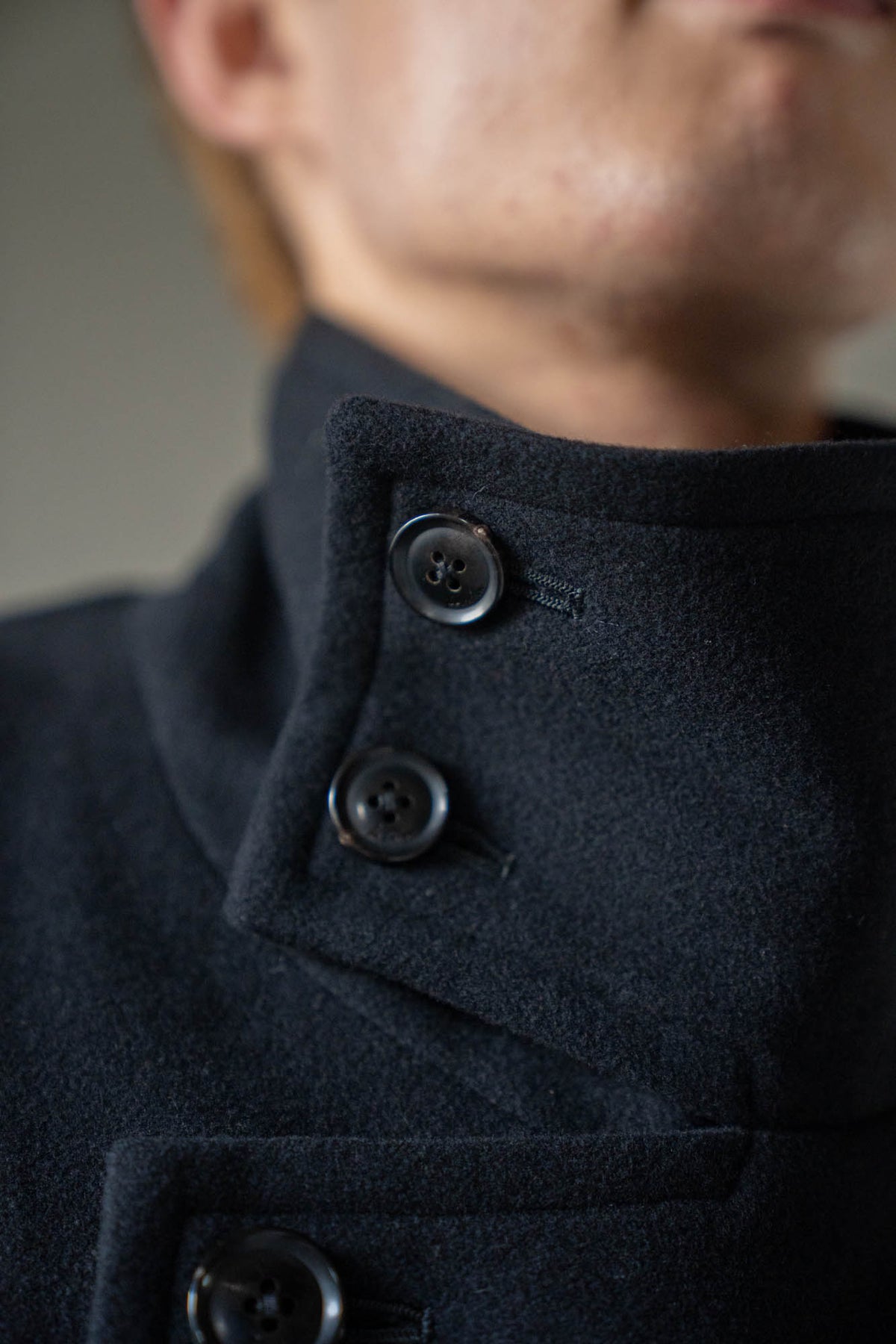 STAND-COLLAR COAT