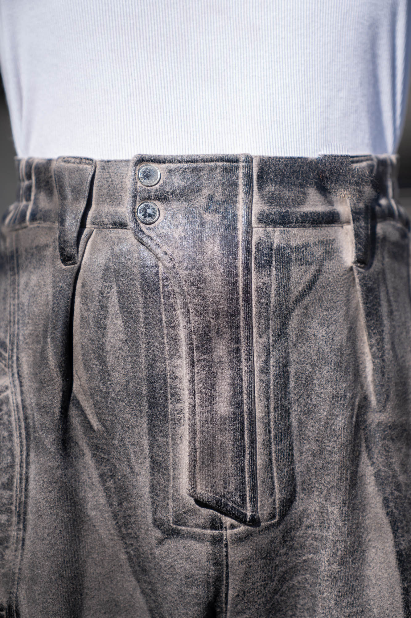 CRACKING COATED BANANA CUTTING PANTS .15