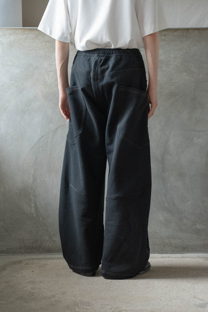 3D cutting sweat pants