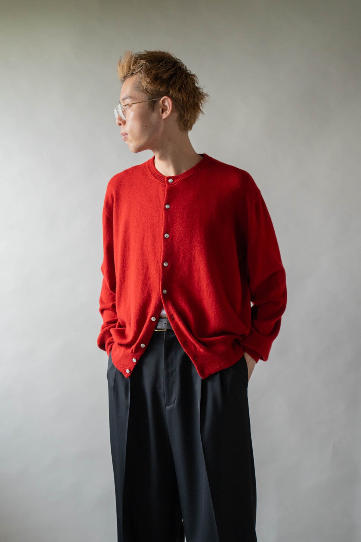 CASHMERE CREW NECK CARDIGAN .16