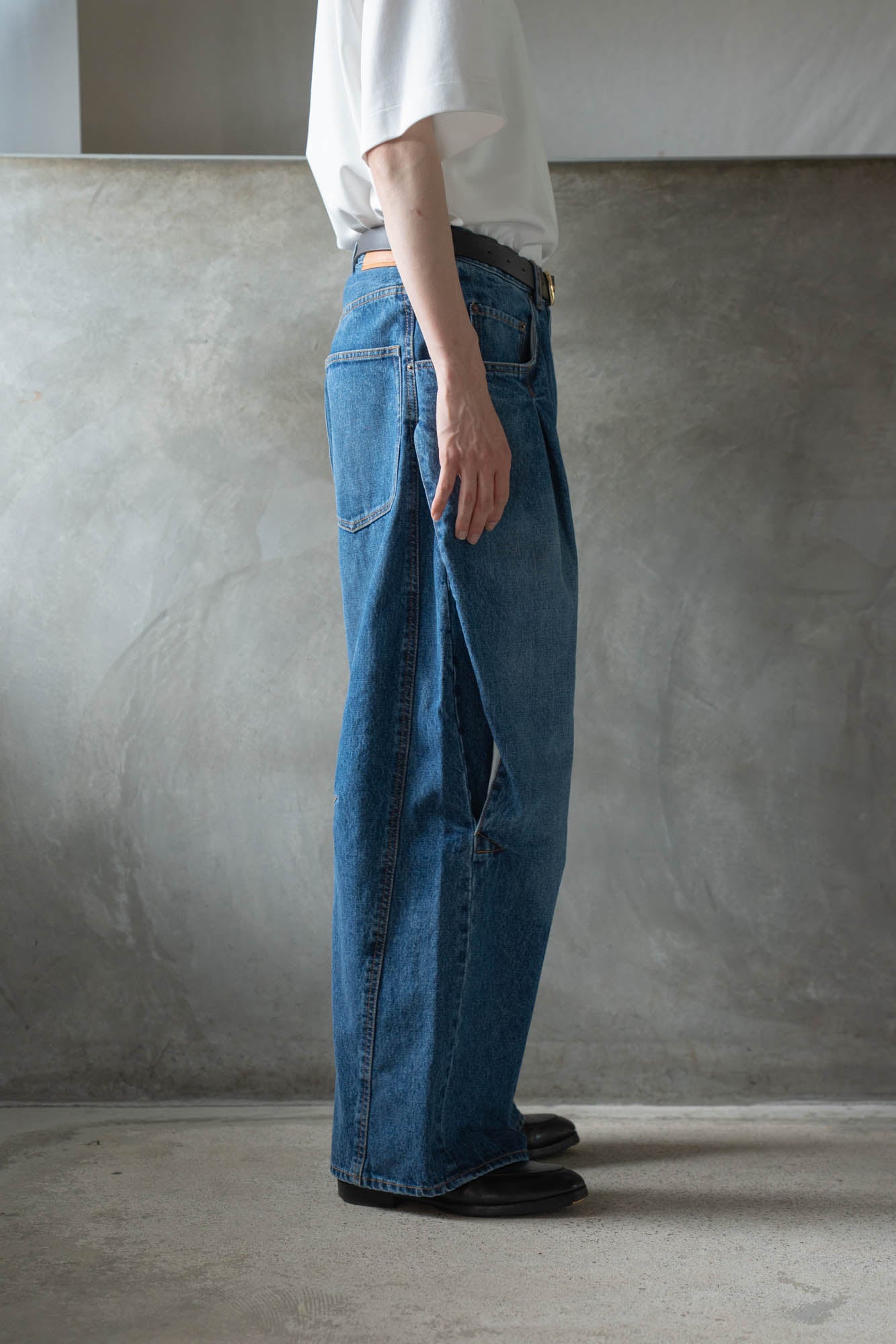 3D cutting denim pants