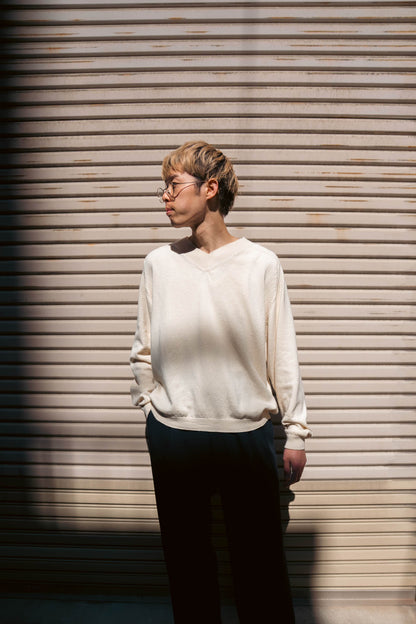 V NECK JUMPER