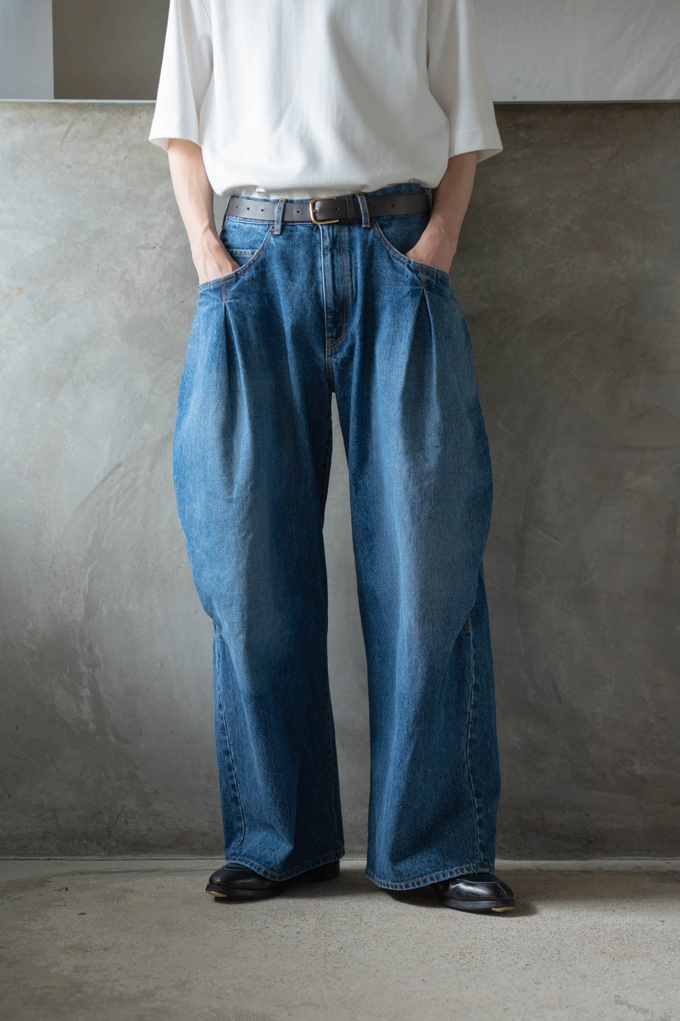 3D cutting denim pants