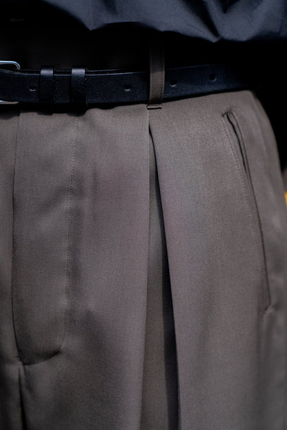 INVETED PLEATS TROUSER