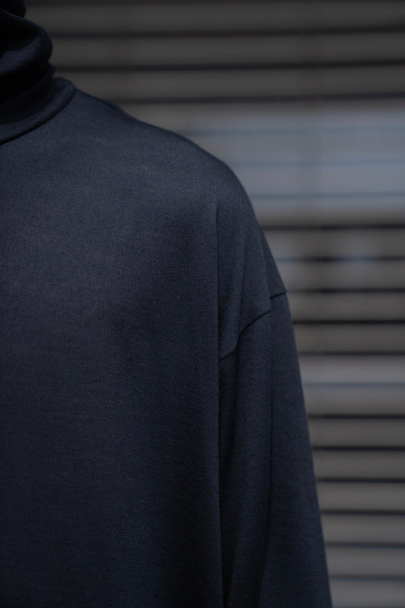 MERINO WOOL HIGH NECK L/S T-SHIRT