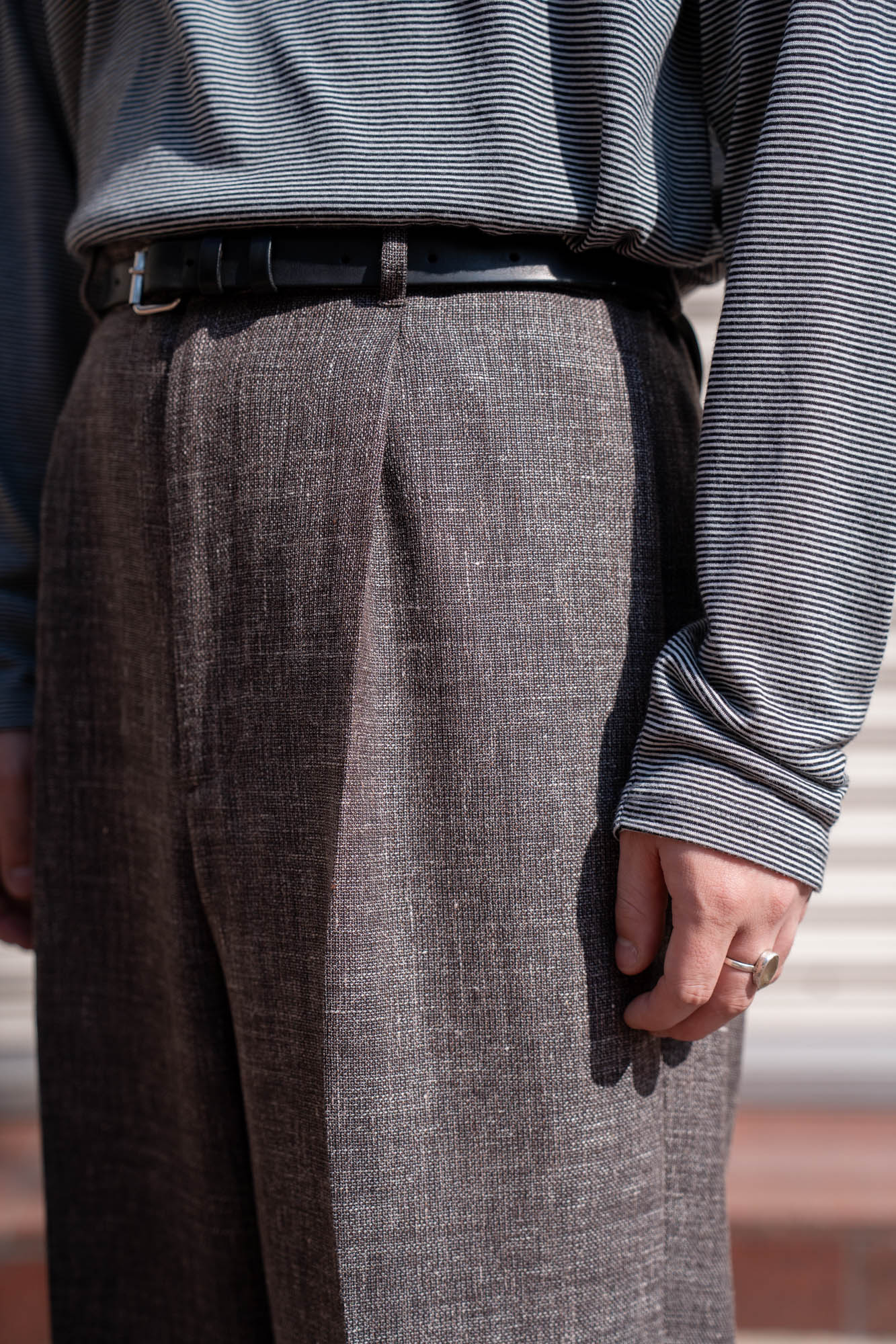 パンツ BISOWN WOOL LINEN 1TUCK SLACKS WOOL LINEN 1TUCK SLACKS – COVERCHORD