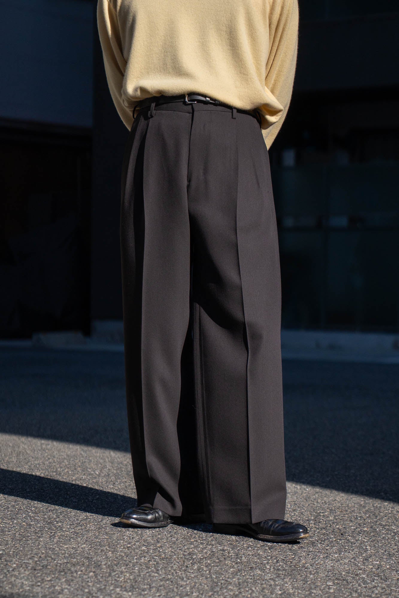 TWO TUCKS WIDE TROUSERS